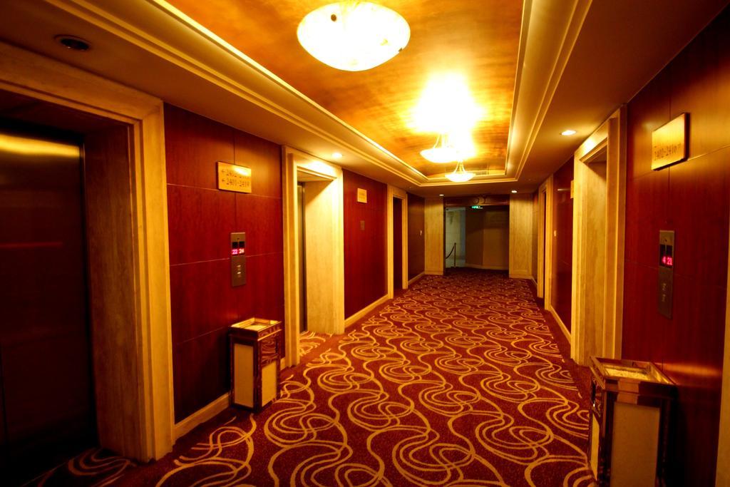 Best Western New Century Hotel Шанхай Экстерьер фото